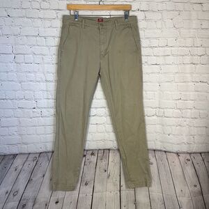 Levi’s Men’s XX Chino Standard Taper Khaki Jeans size W34 x L34